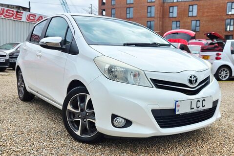 Toyota Yaris VVT-I TREND LOOK! 45000 MILES! LAST OWNER SINCE 2016! 11 SERVICES! 2