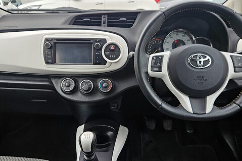 Toyota Yaris VVT-I TREND LOOK! 45000 MILES! LAST OWNER SINCE 2016! 11 SERVICES! 14