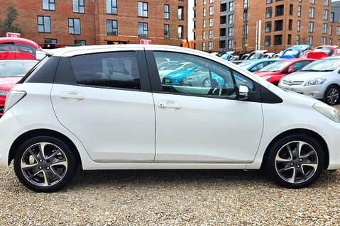 Toyota Yaris VVT-I TREND LOOK! 45000 MILES! LAST OWNER SINCE 2016! 11 SERVICES! 11