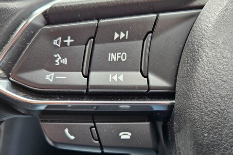 Mazda 3 SKYACTIV-G  8 SERVICES..SPORT ..BOSE..HTD SEATS..CRUISE CONTROL.. 23