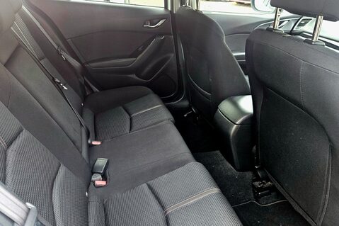 Mazda 3 SKYACTIV-G  8 SERVICES..SPORT ..BOSE..HTD SEATS..CRUISE CONTROL.. 13