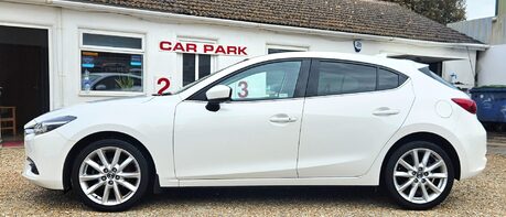Mazda 3 SKYACTIV-G  8 SERVICES..SPORT ..BOSE..HTD SEATS..CRUISE CONTROL.. 1