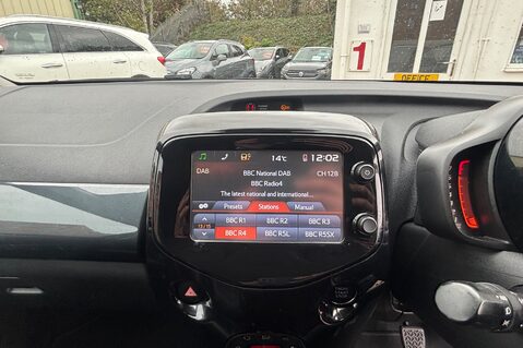 Toyota Aygo VVT-I X-CLUSIV 3.. AUTOMATIC.. FULL LEATHER.. SAT NAV.. REVERSING CAMERA.. 16