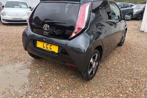 Toyota Aygo VVT-I X-CLUSIV 3.. AUTOMATIC.. FULL LEATHER.. SAT NAV.. REVERSING CAMERA.. 24