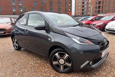 Toyota Aygo VVT-I X-CLUSIV 3.. AUTOMATIC.. FULL LEATHER.. SAT NAV.. REVERSING CAMERA..