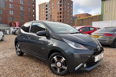 Toyota Aygo VVT-I X-CLUSIV 3.. AUTOMATIC.. FULL LEATHER.. SAT NAV.. REVERSING CAMERA..