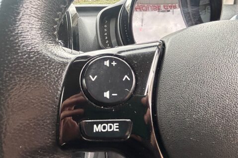 Toyota Aygo VVT-I X-CLUSIV 3.. AUTOMATIC.. FULL LEATHER.. SAT NAV.. REVERSING CAMERA.. 29