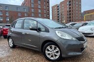 Honda Jazz I-VTEC ES..12 SERVICES LAST ONE @75K .. BEST COLOUR !!.. 1 PREVIOUS KEEPER  1