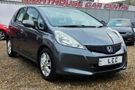 Honda Jazz I-VTEC ES..12 SERVICES LAST ONE @75K .. BEST COLOUR !!.. 1 PREVIOUS KEEPER  1
