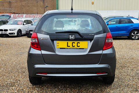 Honda Jazz I-VTEC ES..12 SERVICES LAST ONE @75K .. BEST COLOUR !!.. 1 PREVIOUS KEEPER  11