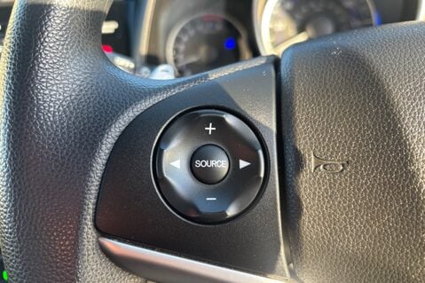 Honda Jazz I-VTEC S AUTOMATIC LOOK! ONLY 50000 MILES! £20 ROAD TAX 4 SERVICES 34