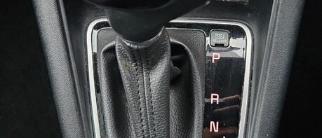 Kia Venga 4 1.6 AUTOMATIC LOOK! 45000 ! SUNROOF! SAT NAV! 5 MAIN DEALER SERVICES 1