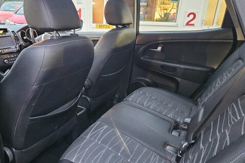 Kia Venga 4 1.6 AUTOMATIC LOOK! 45000 ! SUNROOF! SAT NAV! 5 MAIN DEALER SERVICES 15