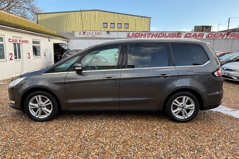 Ford Galaxy TITANIUM 1.5T.. !! LOOK !! 7 SEATS !! 10 SERVICES! 1 FORMER KEEPER! 34