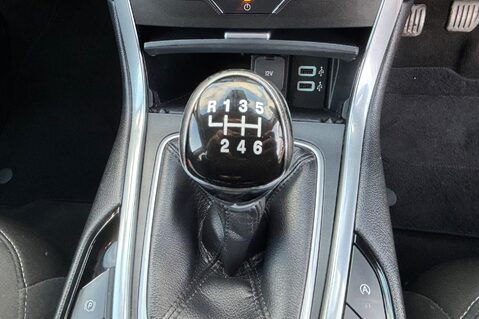 Ford Galaxy TITANIUM 1.5T.. !! LOOK !! 7 SEATS !! 10 SERVICES! 1 FORMER KEEPER! 40