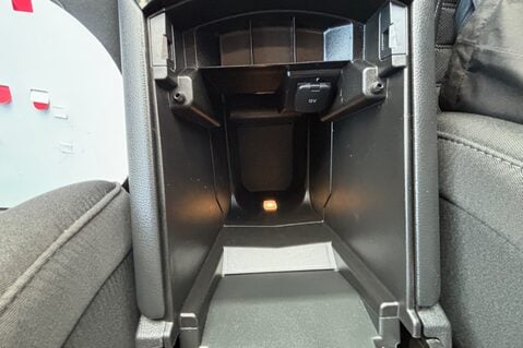 Ford Galaxy TITANIUM 1.5T.. !! LOOK !! 7 SEATS !! 10 SERVICES! 1 FORMER KEEPER! 27