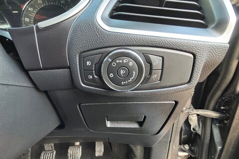 Ford Galaxy TITANIUM 1.5T.. !! LOOK !! 7 SEATS !! 10 SERVICES! 1 FORMER KEEPER! 28