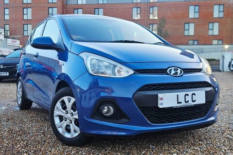 Hyundai i10 SE.. AUTOMATIC.. 1 PREVIOUS OWNER.. 6 SERVICE STAMPS,VERY WELL CARED FOR 2