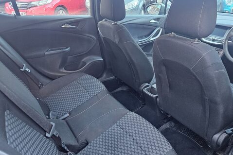 Vauxhall Astra DESIGN S/S.. AUTOMATIC.. 5 SERVICES.. BLUETOOTH.. DAB.. CRUISE CONTROL..A/C 12