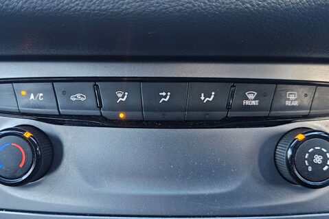 Vauxhall Astra DESIGN S/S.. AUTOMATIC.. 5 SERVICES.. BLUETOOTH.. DAB.. CRUISE CONTROL..A/C 19