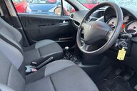 Peugeot 207 VERVE.. 9 SERVICES.. INCLUDING CAMBELT.. LOW INSURANCE.. PERFECT FIRST CAR  2