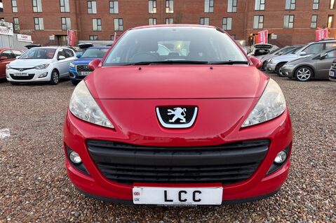 Peugeot 207 VERVE.. 9 SERVICES.. INCLUDING CAMBELT.. LOW INSURANCE.. PERFECT FIRST CAR  3