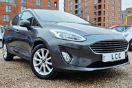 Ford Fiesta 1.0T TITANIUM 5 DOOR.. LOOK! ONLY 24000 MILES! SAT NAV! BLUETOOTH! 1
