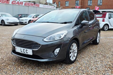 Ford Fiesta 1.0T TITANIUM 5 DOOR.. LOOK! ONLY 24000 MILES! SAT NAV! BLUETOOTH! 3