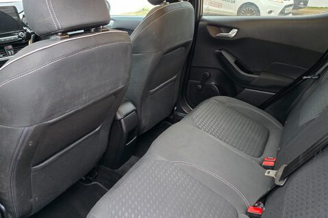 Ford Fiesta 1.0T TITANIUM 5 DOOR.. LOOK! ONLY 24000 MILES! SAT NAV! BLUETOOTH! 17