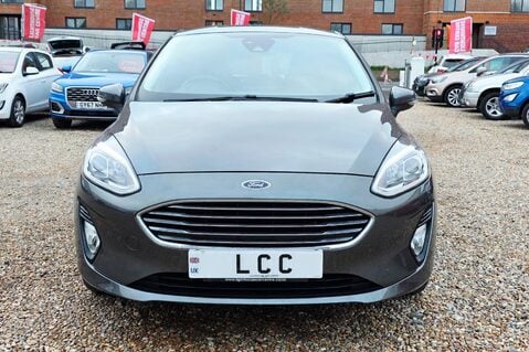 Ford Fiesta 1.0T TITANIUM 5 DOOR.. LOOK! ONLY 24000 MILES! SAT NAV! BLUETOOTH! 2