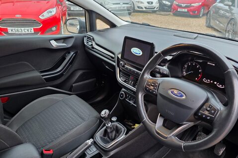 Ford Fiesta 1.0T TITANIUM 5 DOOR.. LOOK! ONLY 24000 MILES! SAT NAV! BLUETOOTH! 13