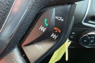 Ford Focus ZETEC..1 PREVIOUS OWNER,9 SERVICES..A/CON.REAR P/SENSORS.HEATED F/SCREEN 16