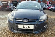 Ford Focus ZETEC..1 PREVIOUS OWNER,9 SERVICES..A/CON.REAR P/SENSORS.HEATED F/SCREEN 2