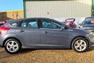 Ford Focus ZETEC..1 PREVIOUS OWNER,9 SERVICES..A/CON.REAR P/SENSORS.HEATED F/SCREEN 12