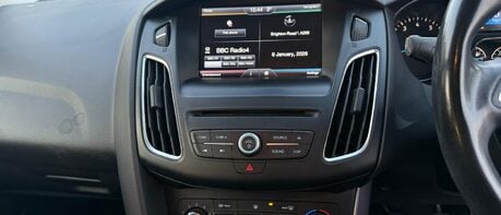 Ford Focus ZETEC..SATELLITE  NAV..1 PREVIOUS OWNER..£20:00 R/TAX! 1