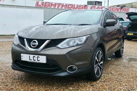 Nissan Qashqai 1.2 TEKNA DIG-T FULL HISTORY! 360 CAMERA.. SAT NAV ! GLASS ROOF 3