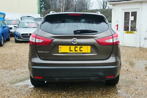 Nissan Qashqai 1.2 TEKNA DIG-T FULL HISTORY! 360 CAMERA.. SAT NAV ! GLASS ROOF 10