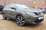 Nissan Qashqai 1.2 TEKNA DIG-T FULL HISTORY! 360 CAMERA.. SAT NAV ! GLASS ROOF 1