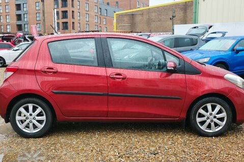 Toyota Yaris 1.3 VVT-I TR LOOK! JUST 38000 MILES! LOW INSURANCE! AIR CON 12