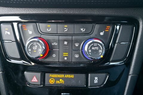 Vauxhall Mokka X ELITE AUTOMATIC..HEATED LEATHER SEATS.7 MAIN DEALER SERVICES 19