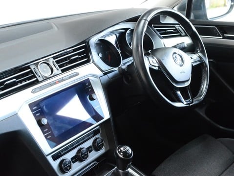 Volkswagen Passat SE BUSINESS TDI BLUEMOTION TECHNOLOGY 24