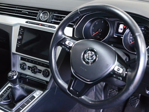 Volkswagen Passat SE BUSINESS TDI BLUEMOTION TECHNOLOGY 33