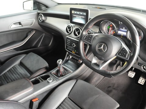 Mercedes-Benz CLA Class CLA 200 D AMG LINE 28