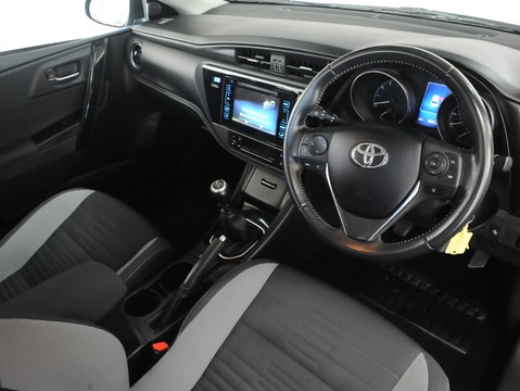 Toyota Auris VVT-I ICON TSS 30