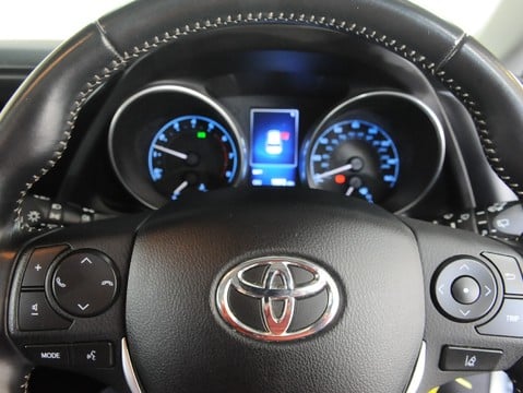 Toyota Auris VVT-I ICON TSS 34