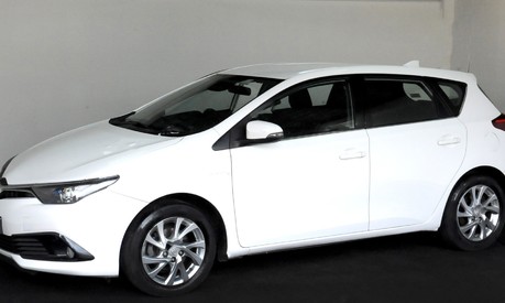 Toyota Auris VVT-I BUSINESS EDITION TSS
