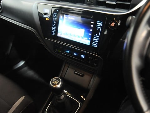 Toyota Auris VVT-I ICON 39