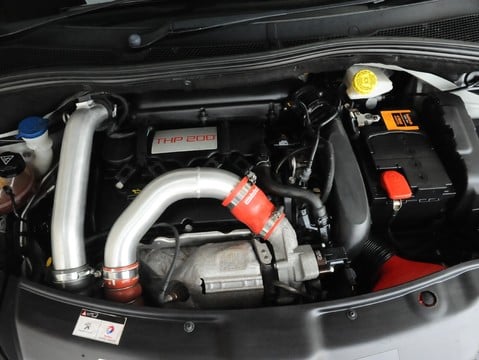 Peugeot 208 THP GTI 22