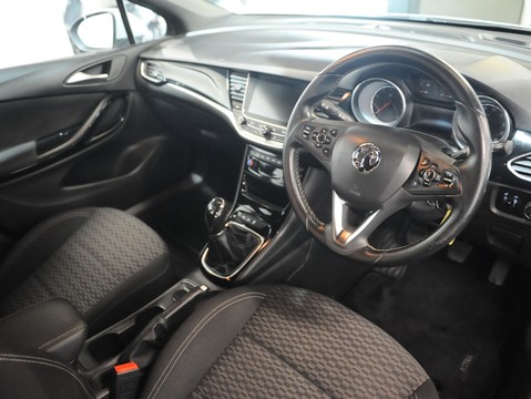 Vauxhall Astra SRI NAV 30