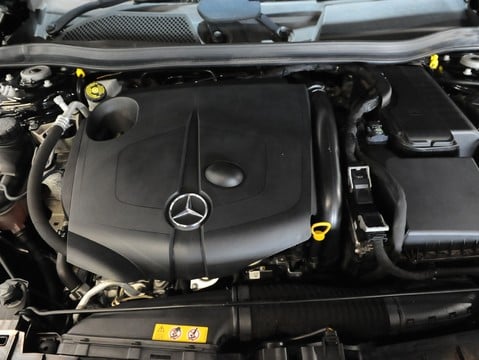Mercedes-Benz GLA Class GLA 200 D AMG LINE PREMIUM PLUS 21
